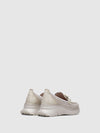 Sapatos com Apliques em Branco Cru